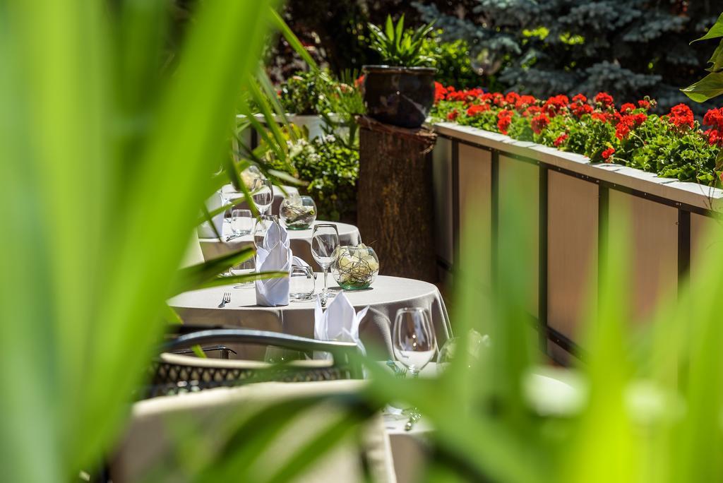Hotel Lamm Naturns Exterior foto