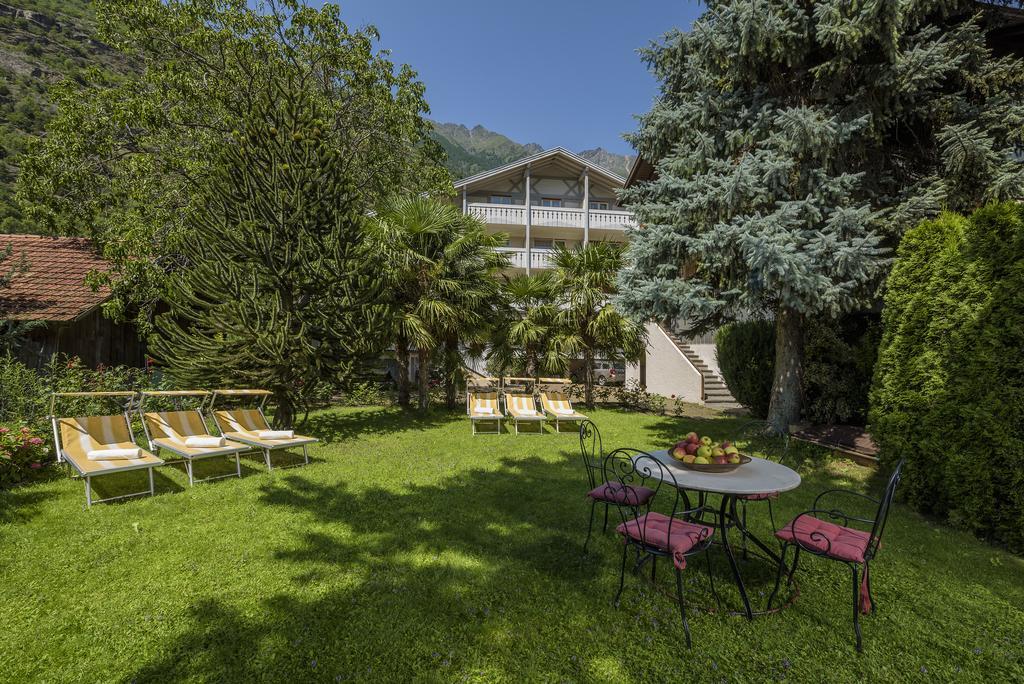 Hotel Lamm Naturns Exterior foto