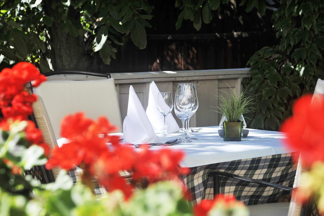 Hotel Lamm Naturns Exterior foto